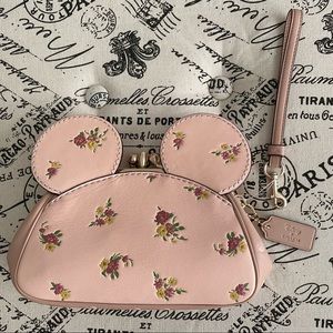 Coach x Disney Minnie Mouse Kisslock Wristlet/ Clutch